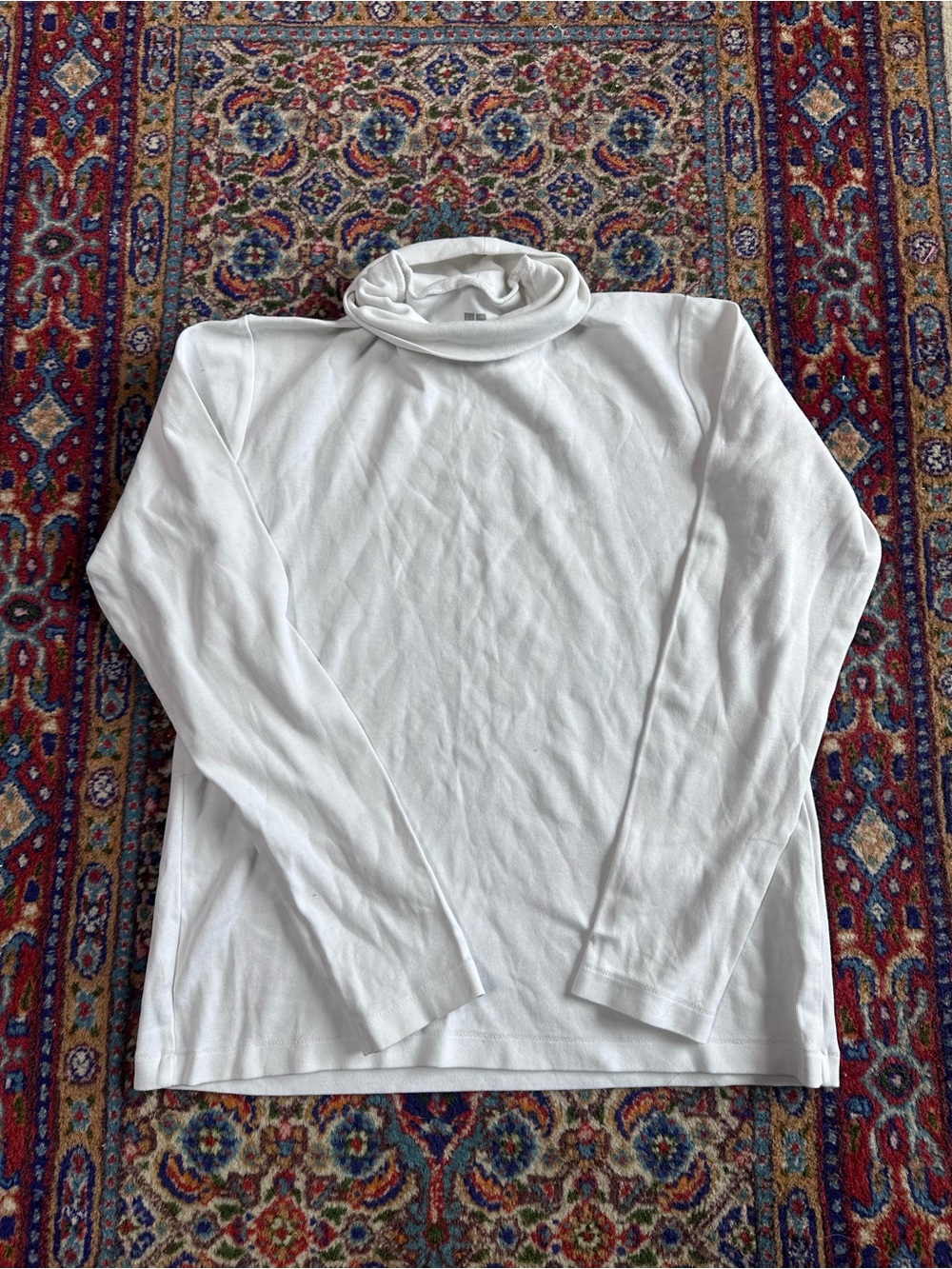 Uniqlo White Turtleneck Longsleeve